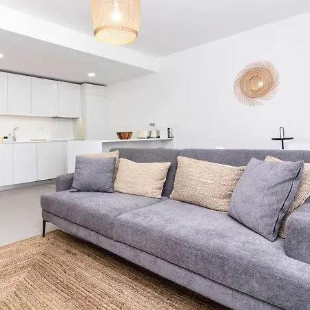 Apartment D - Luxurious & Playground & Garage *